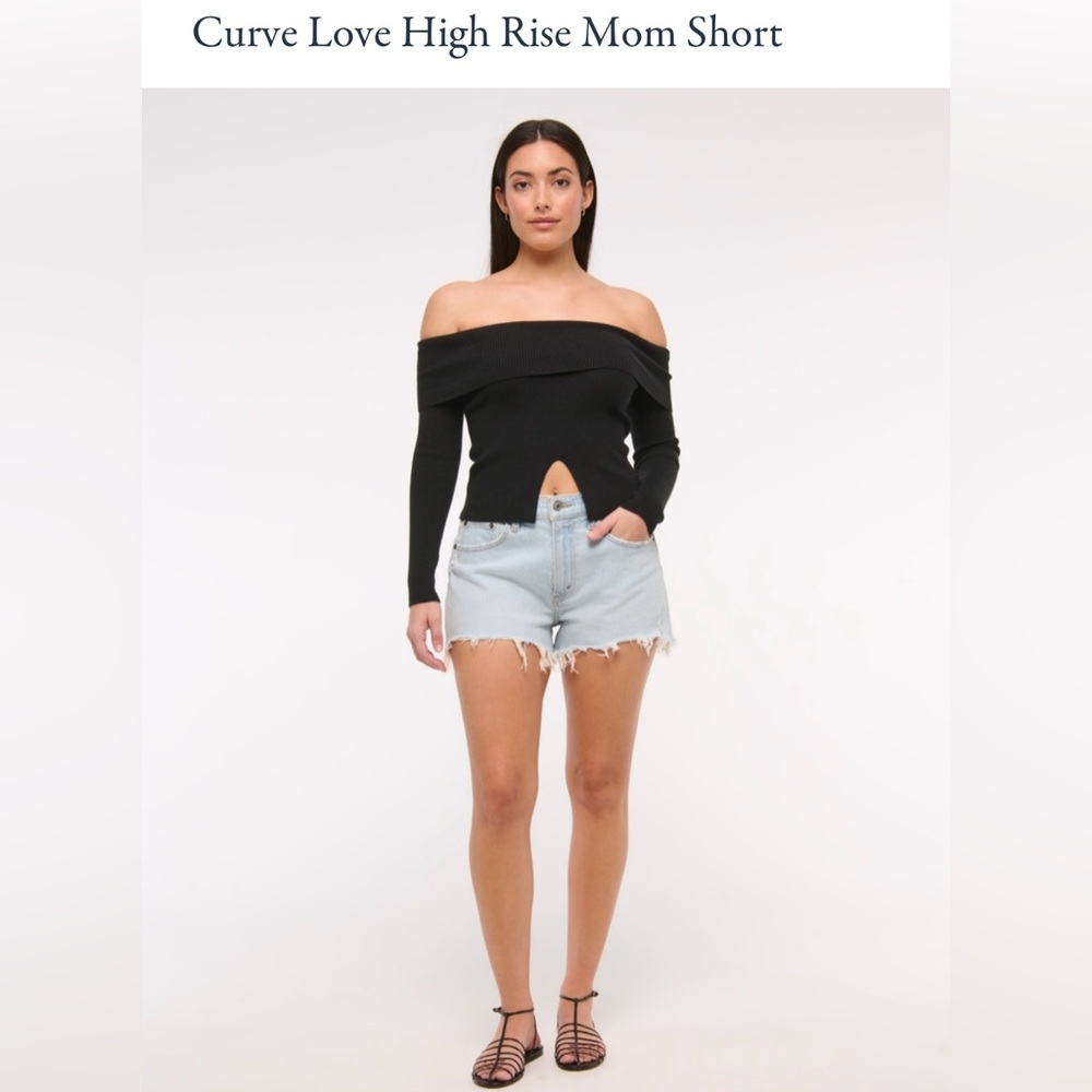 Abercrombie & Fitch Curve Love High Rise Mom Short- Size: 30/10 (Dark Wash)